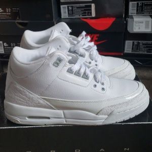Air Jordan 3 Retro (GS) sz 5.5